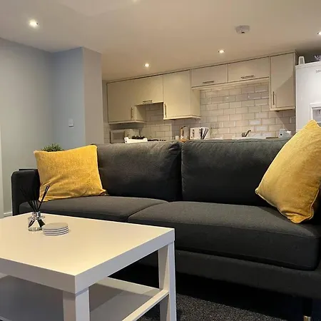Stylish 1 Bedroom, 2 Bed Basement Flat With Free Parking Sale Exterior photo