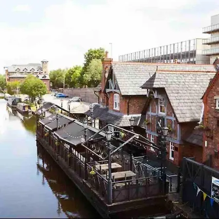 Stylish 1 Bedroom, 2 Bed Basement Flat With Free Parking Sale Exterior photo